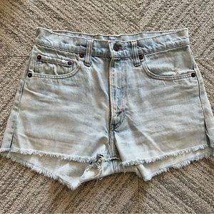 Levi’s Cutoff Jean shorts